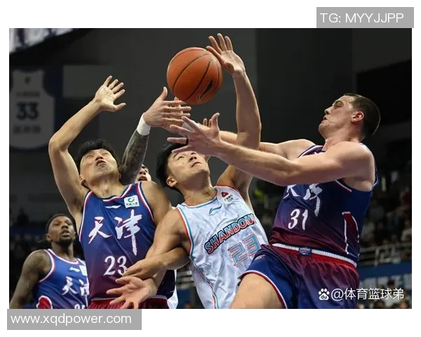 2014年中国男篮与印度尼西亚激战回顾赛场精彩瞬间与球员表现分析